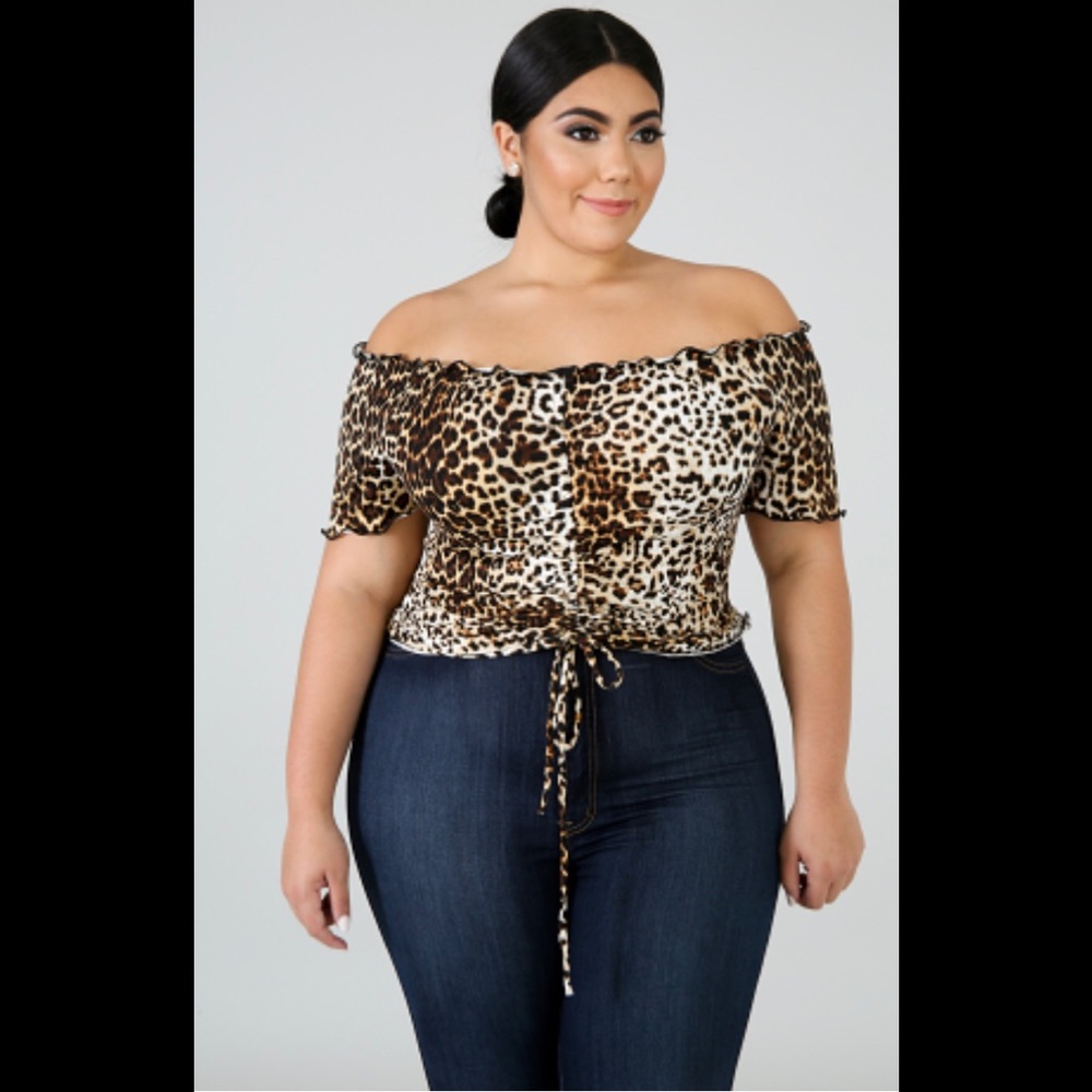 Plus Size Stay Lovely Leopard Off the Shoulder Top